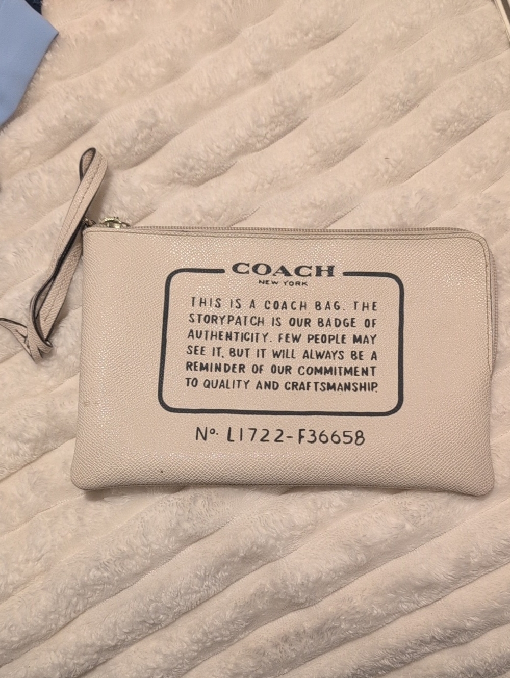 Coach Cream Leather Storypatch Wristlet